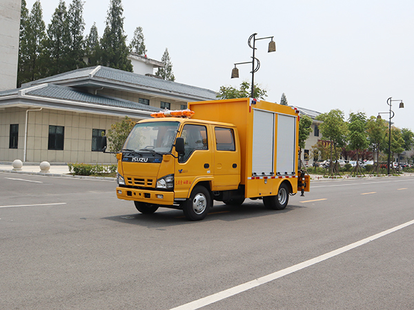 CLW5045XXHQ6五十鈴帶吊救險車