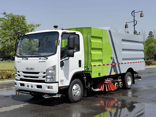 CLW5080TXSQ6型洗掃車